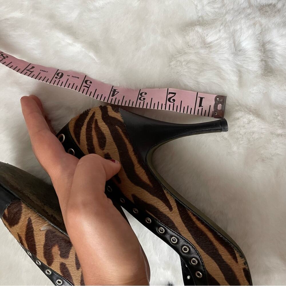 Donald J. Pliner Heels - Picture 10 of 10